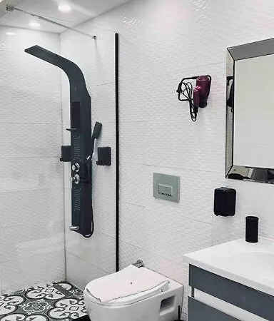 New 4bedroom 3bathroom Elevator Fatih/balcony Ac Provincia di Istanbul