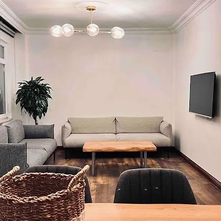 Apartment New 4bedroom 3bathroom Elevator Fatih/balcony Ac *