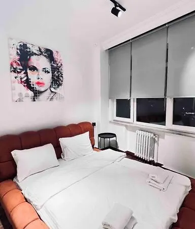 Apartment New 4bedroom 3bathroom Elevator Fatih/balcony Ac