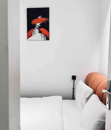 New 4bedroom 3bathroom Elevator Fatih/balcony Ac Apartment Istanbul